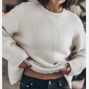 SOLD OUT! MIKUTA The Ecru Fluffy Alpaca Knit Sweater Small